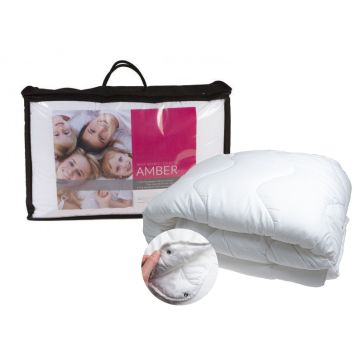 Amber, federleichte 4-Jahreszeiten-Decke für 1 Person, 135 x 200 cm Amber, federleichte 4-Jahreszeiten-Decke für 1 Person, 135 x 200 cm